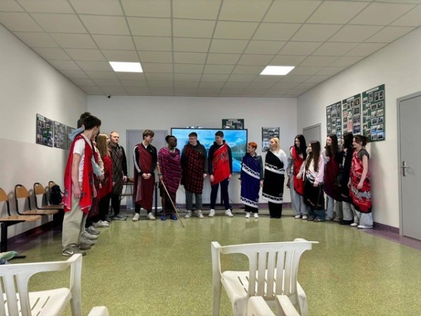 645949844_1344937437440360_4436608567844996272_n